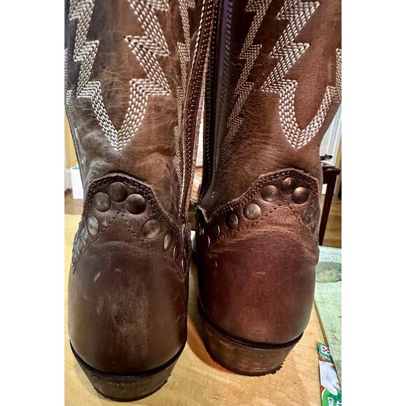 NWT 💠 Dan Post “Sadie” Snip Toe Western Boot 4201
Inside Zipper & V-Back Sz 7.5 - Picture 14 of 16